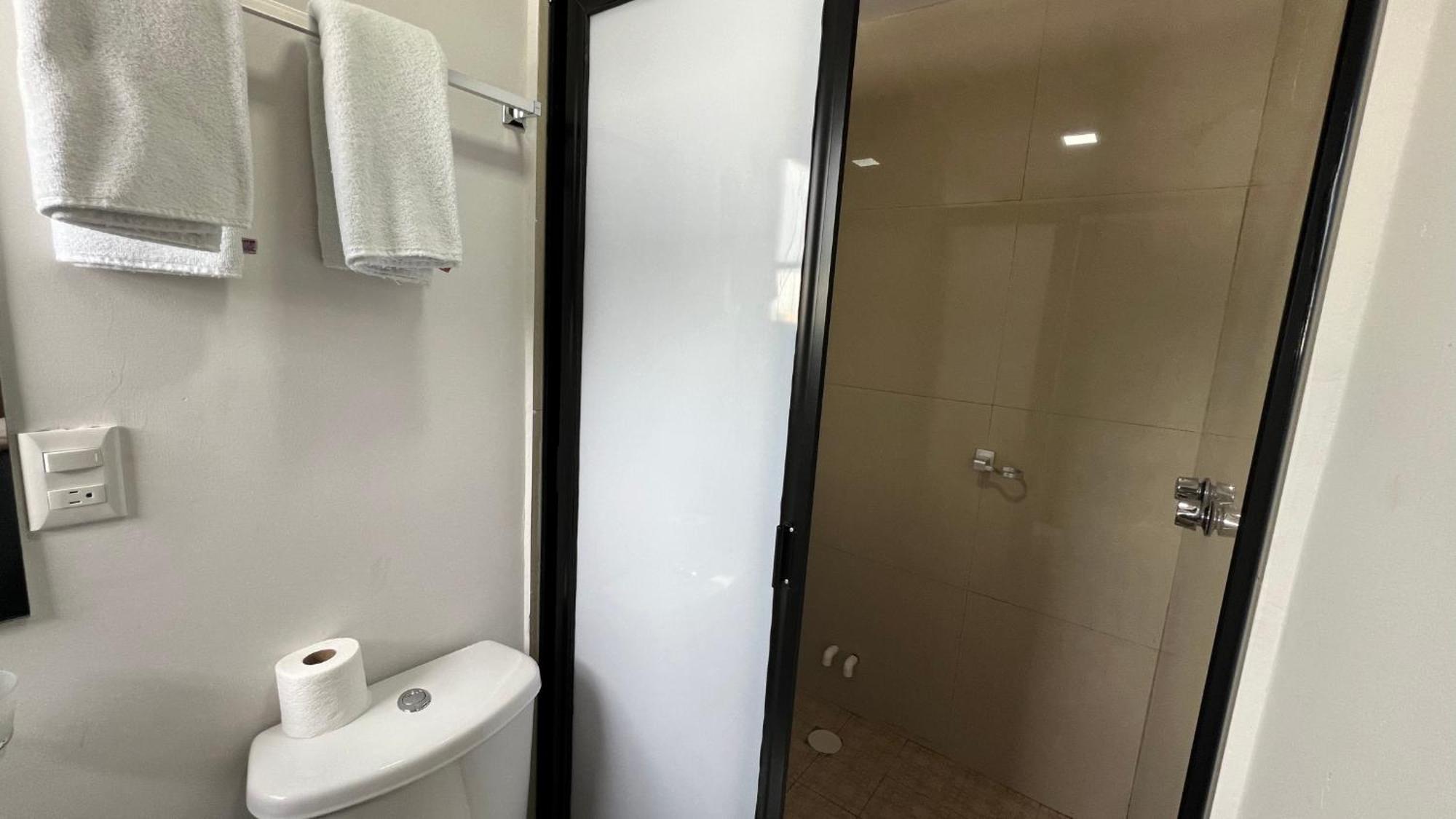 Hotel Plazuela Cadereyta Jiménez Exteriör bild